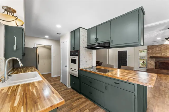 $349,000 | 508 Danny Drive, DeSoto, TX 75115