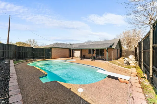 $349,000 | 508 Danny Drive, DeSoto, TX 75115