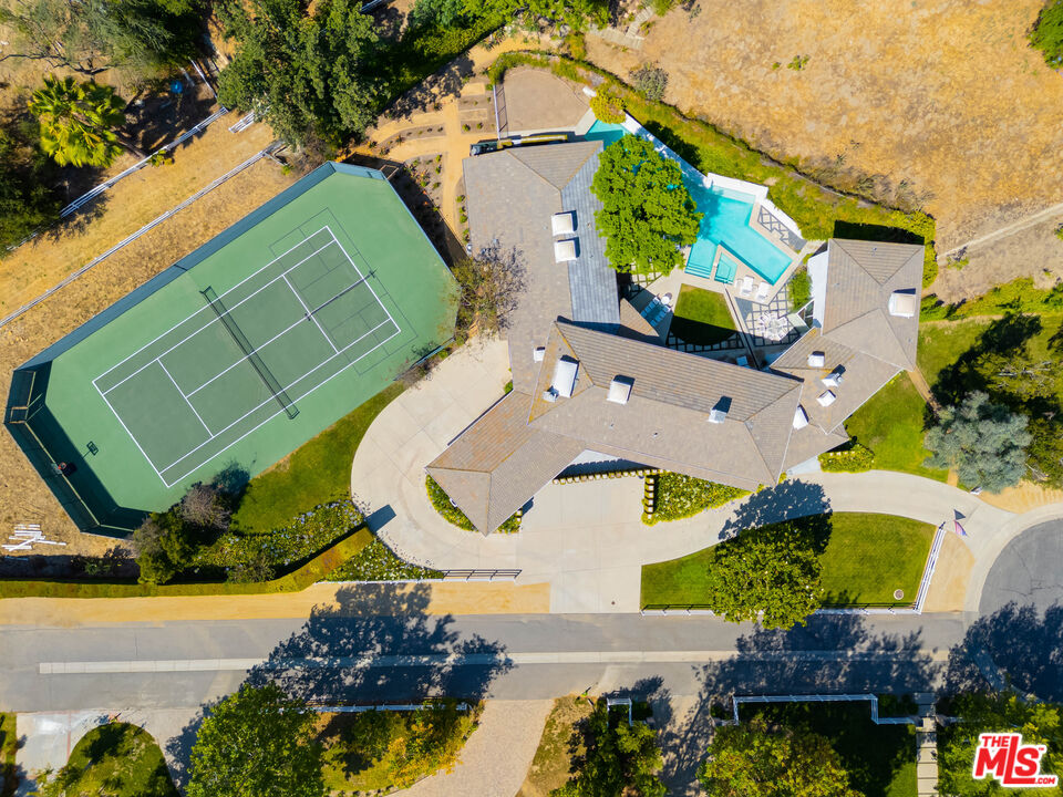 24341 Bridle Trail Road Hidden Hills, CA 91302 - Photo 3 of 36
