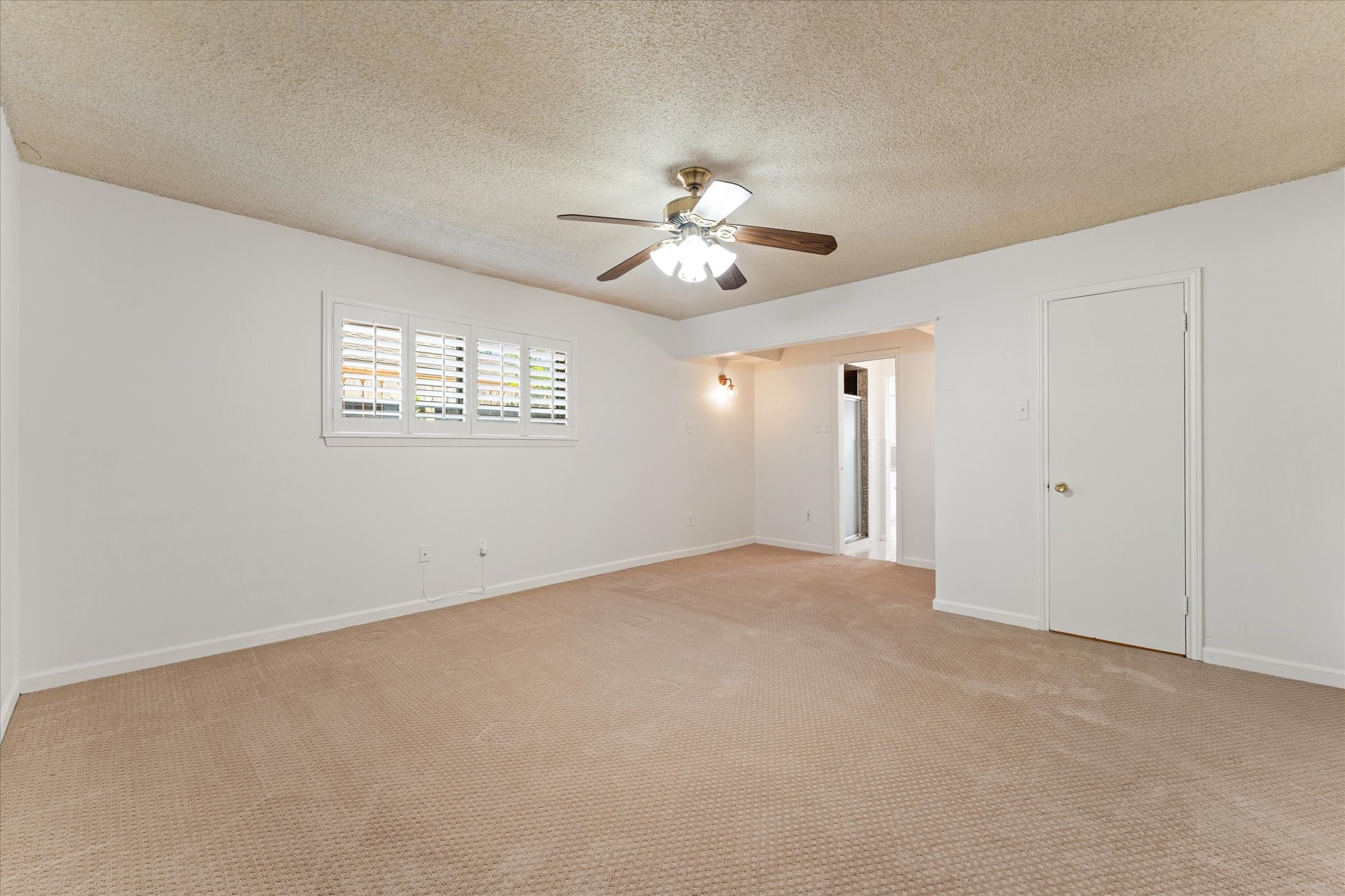 983 West Donovan Street Houston, TX 77091 - Photo 17 of 46 Primary Bedroom