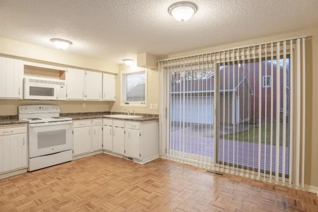 $269,900 | 38 Winona Street West, St. Paul, MN 55107