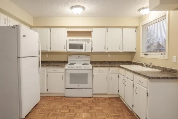 $269,900 | 38 Winona Street West, St. Paul, MN 55107