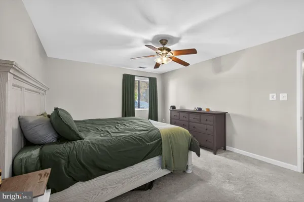 $320,000 | 517 Florida Avenue, Unit T4, Herndon, VA 20170