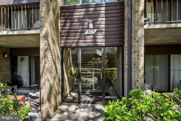 $320,000 | 517 Florida Avenue, Unit T4, Herndon, VA 20170