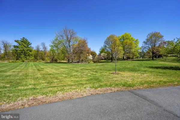 $320,000 | 517 Florida Avenue, Unit T4, Herndon, VA 20170