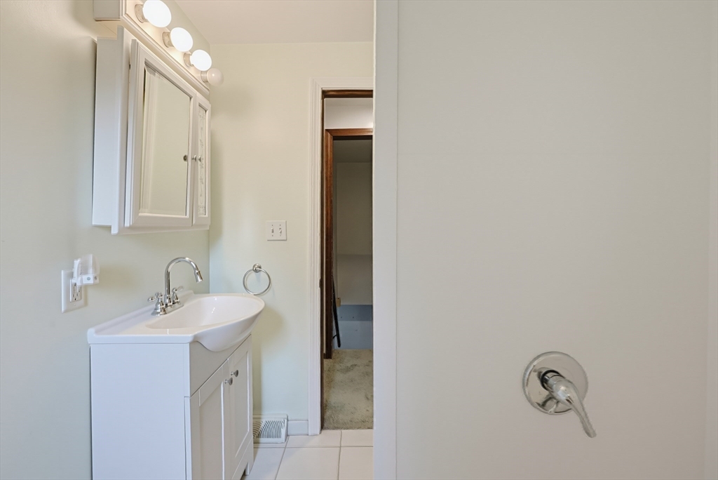 19 Indian Road Holbrook, MA 02343 - Photo 16 of 24