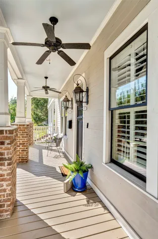 a view of an entryway and livingroom