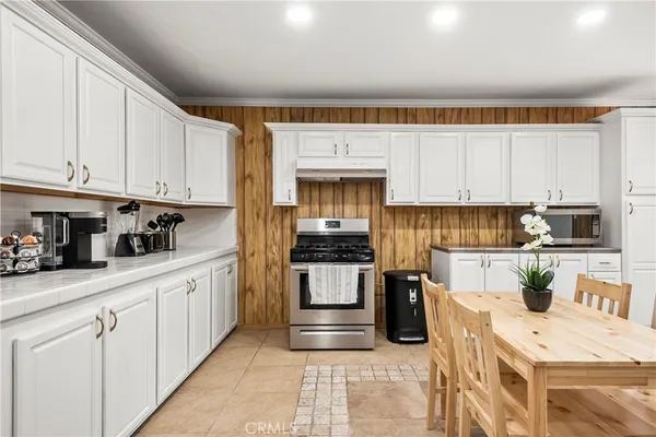 $949,000 | 9150 10th Avenue, Hesperia, CA 92345