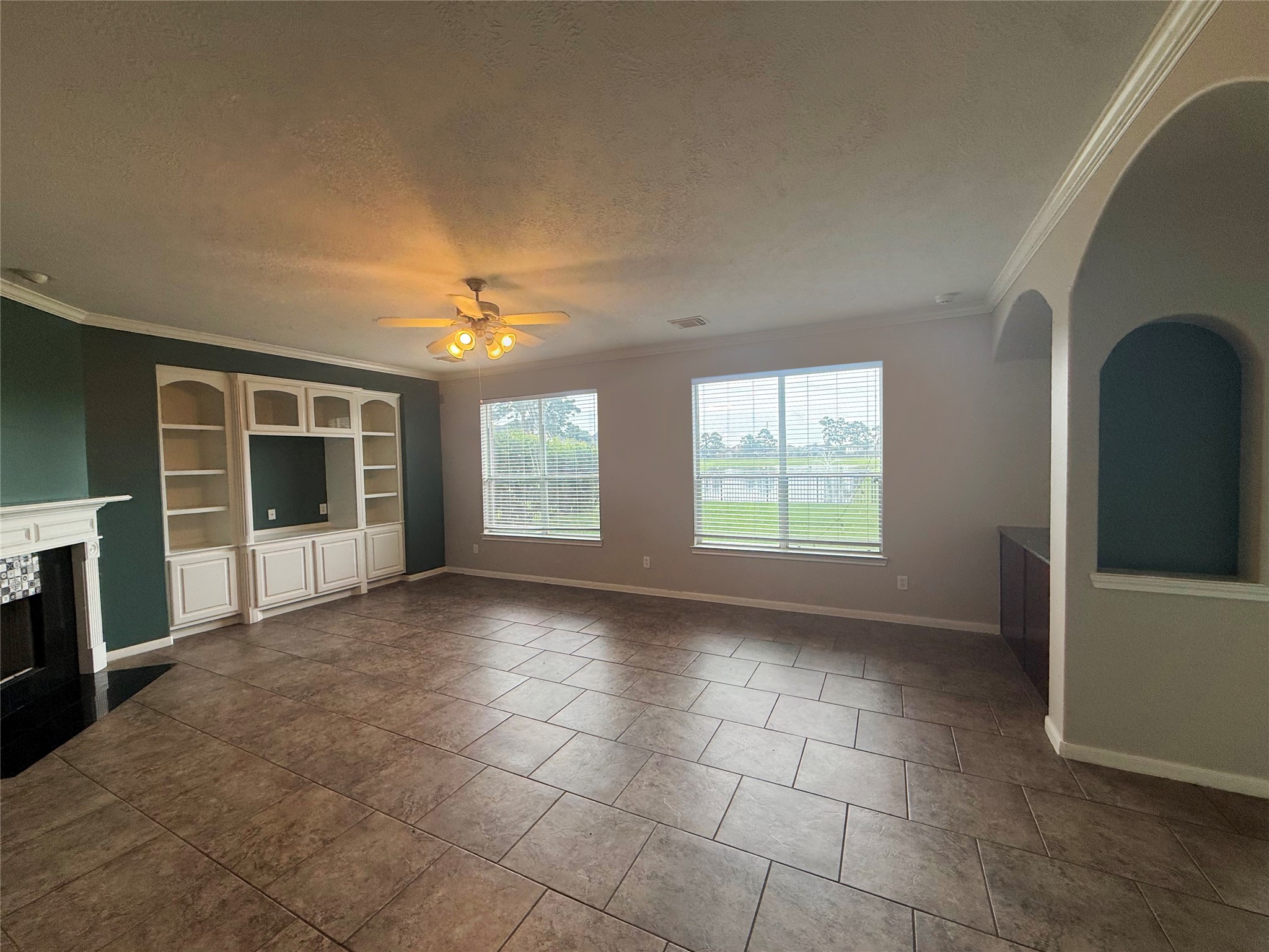 19414 Countryroad Dr Spring Spring, TX 77388 - Photo 7 of 26