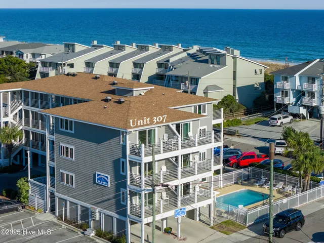 $550,000 | 15 Nathan Street, Unit 307, Wrightsville Beach, NC 28480