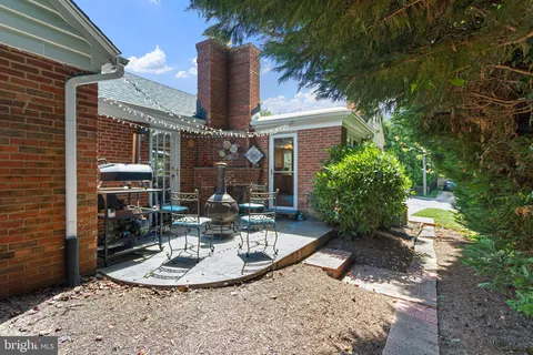 $965,000 | 7100 Western Avenue, Chevy Chase, MD 20815