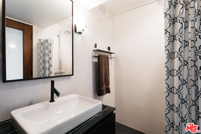 4768 Bryn Mawr Road Los Angeles, CA 90027 - Photo 31 of 32