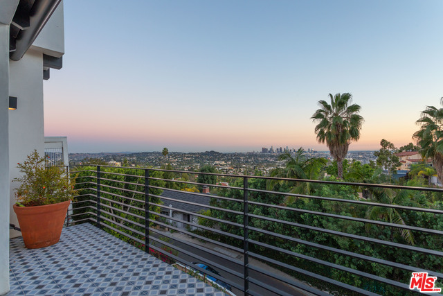 4768 Bryn Mawr Road Los Angeles, CA 90027 - Photo 10 of 32