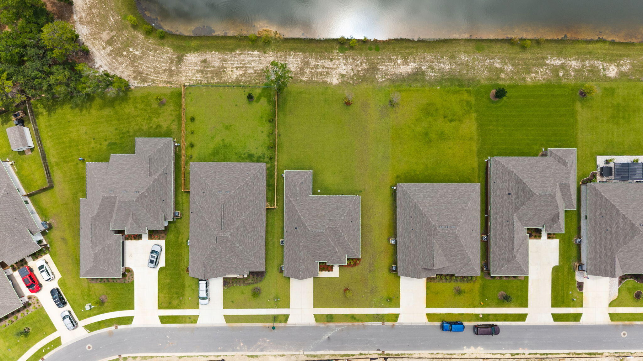 132 East Tweet Street Freeport, FL 32439 - Photo 8 of 80 46-web-or-mls-DJI_20260623123629_0102_D