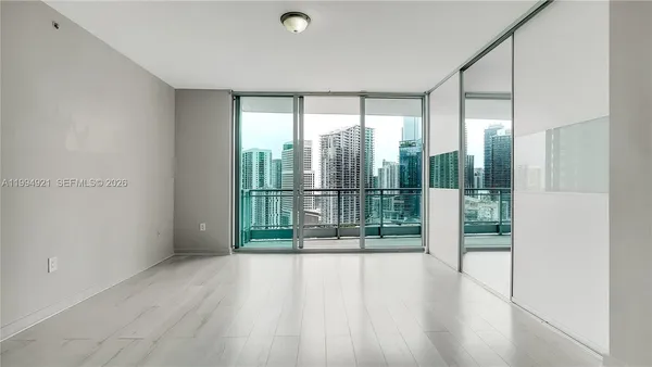 $438,000 | 90 Southwest 3rd Street, Unit 3003, Miami, FL 33130