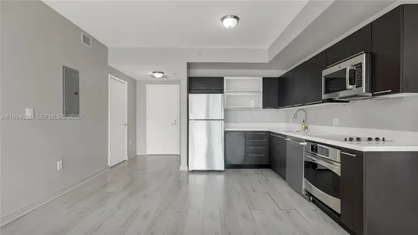 $438,000 | 90 Southwest 3rd Street, Unit 3003, Miami, FL 33130
