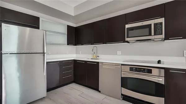 $438,000 | 90 Southwest 3rd Street, Unit 3003, Miami, FL 33130