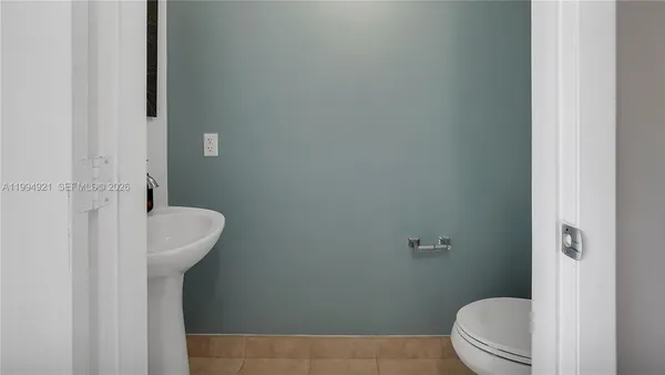 $438,000 | 90 Southwest 3rd Street, Unit 3003, Miami, FL 33130