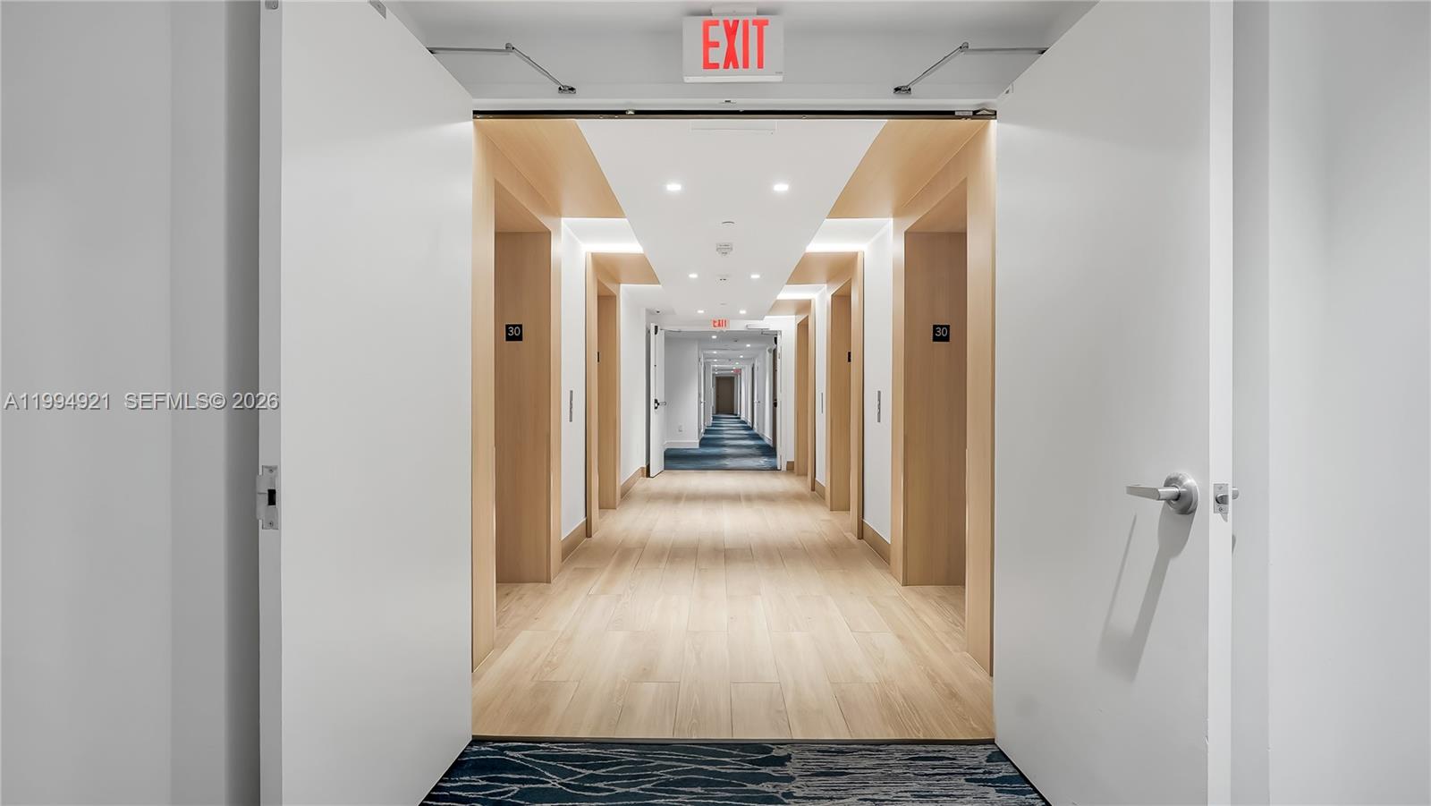 90 Southwest 3rd Street, Unit 3003 Miami, FL 33130 - Photo 39 of 47 a view of a hallway