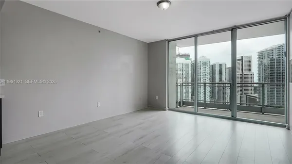 $438,000 | 90 Southwest 3rd Street, Unit 3003, Miami, FL 33130