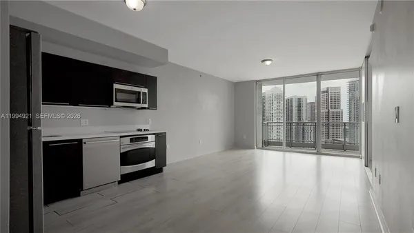 $438,000 | 90 Southwest 3rd Street, Unit 3003, Miami, FL 33130