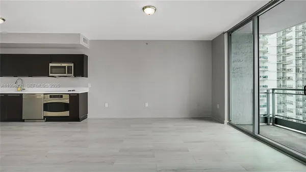 $438,000 | 90 Southwest 3rd Street, Unit 3003, Miami, FL 33130