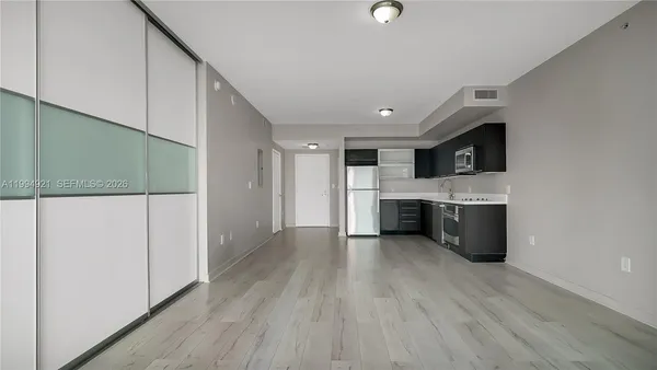 $438,000 | 90 Southwest 3rd Street, Unit 3003, Miami, FL 33130