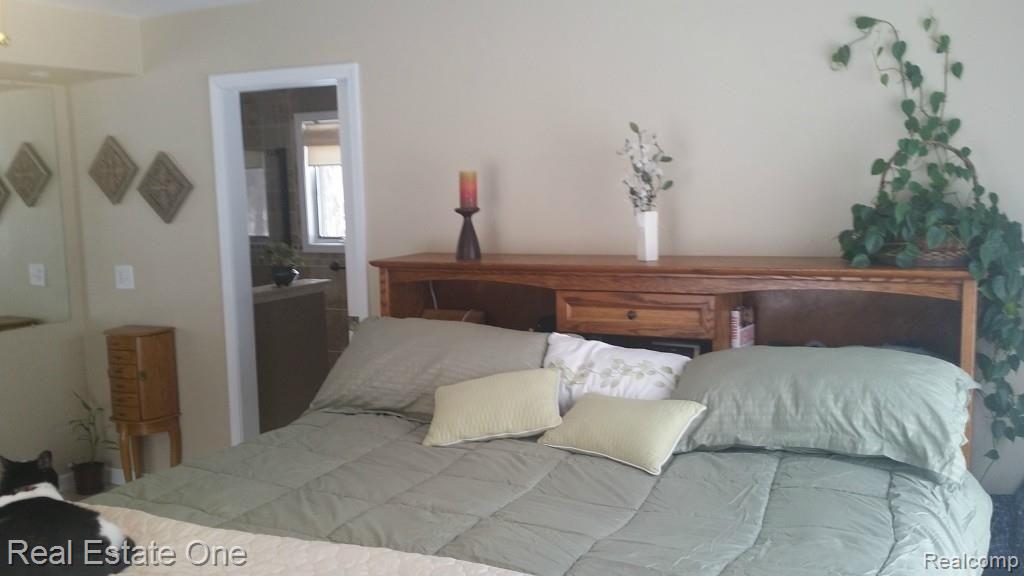 1220 Ruby Avenue Rochester Hills, MI 48309 - Photo 14 of 32