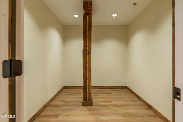 $2,800 | 453 East Main Street, Kingsport, TN 37660