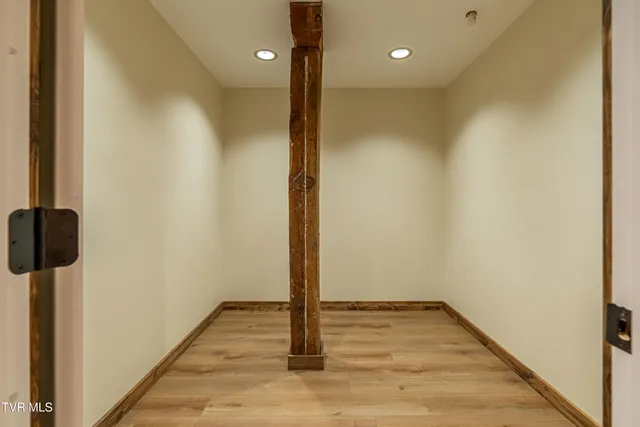 $2,800 | 453 East Main Street, Kingsport, TN 37660