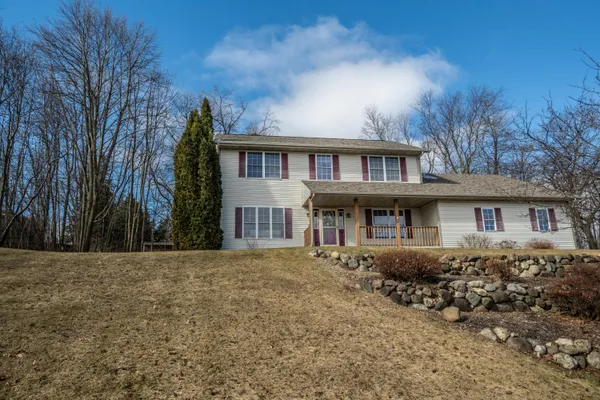 $529,000 | 731 Hidden View Court, Slinger, WI 53086