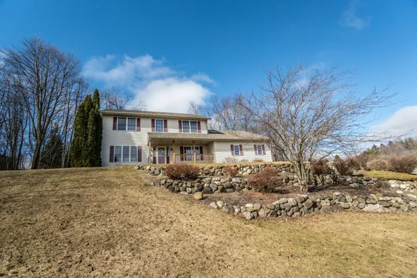 $529,000 | 731 Hidden View Court, Slinger, WI 53086