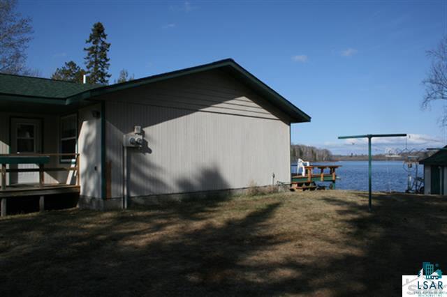 8148 South Fairview Rd Summit Foxboro, WI 54836 - Photo 3 of 10