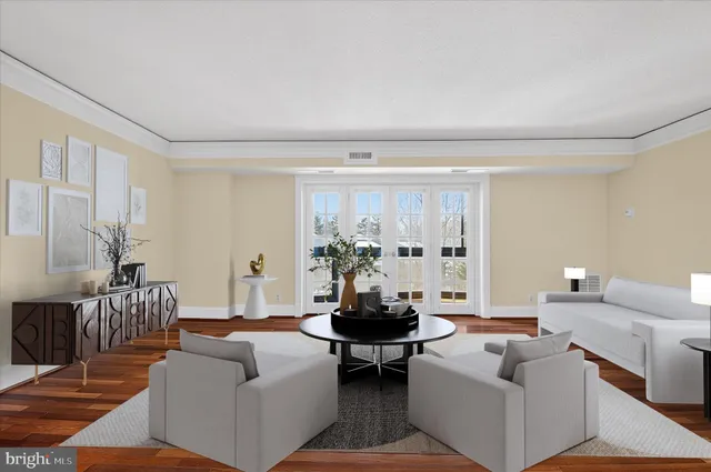 $349,999 | 8360 Greensboro Drive, Unit 216, McLean, VA 22102