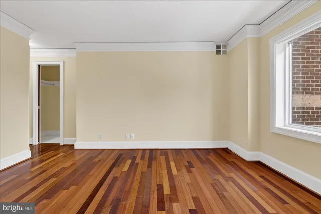 $349,999 | 8360 Greensboro Drive, Unit 216, McLean, VA 22102