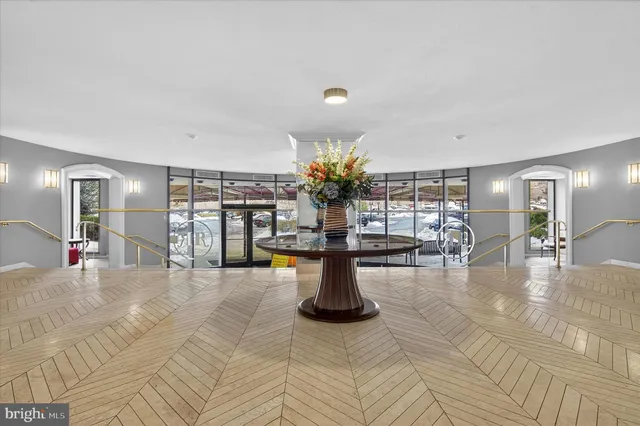 $349,999 | 8360 Greensboro Drive, Unit 216, McLean, VA 22102