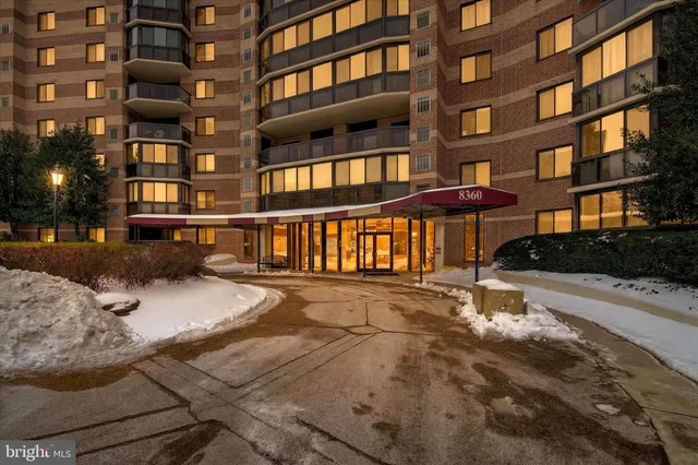 $349,999 | 8360 Greensboro Drive, Unit 216, McLean, VA 22102