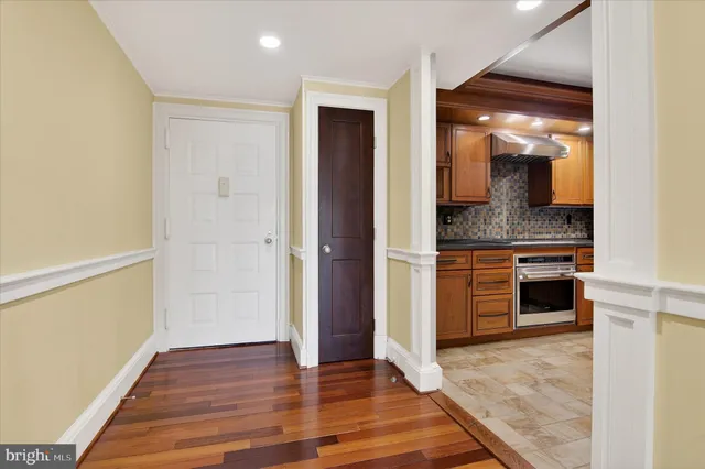 $349,999 | 8360 Greensboro Drive, Unit 216, McLean, VA 22102