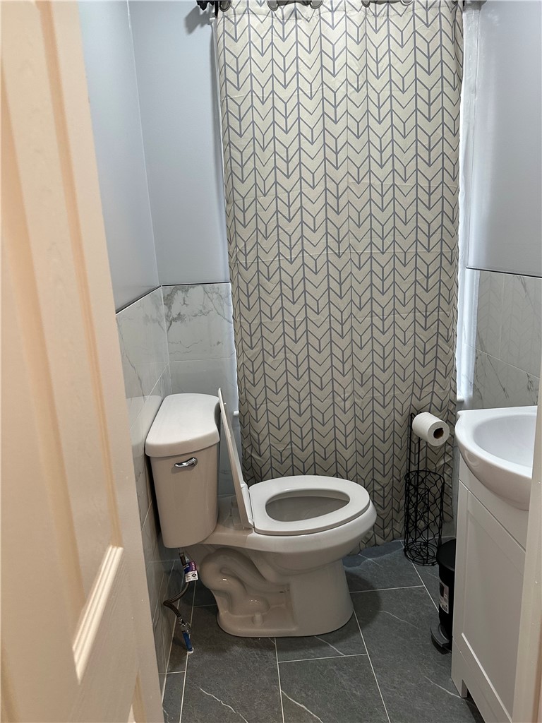 25 Butler Street Cranston, RI 02920 - Photo 11 of 12