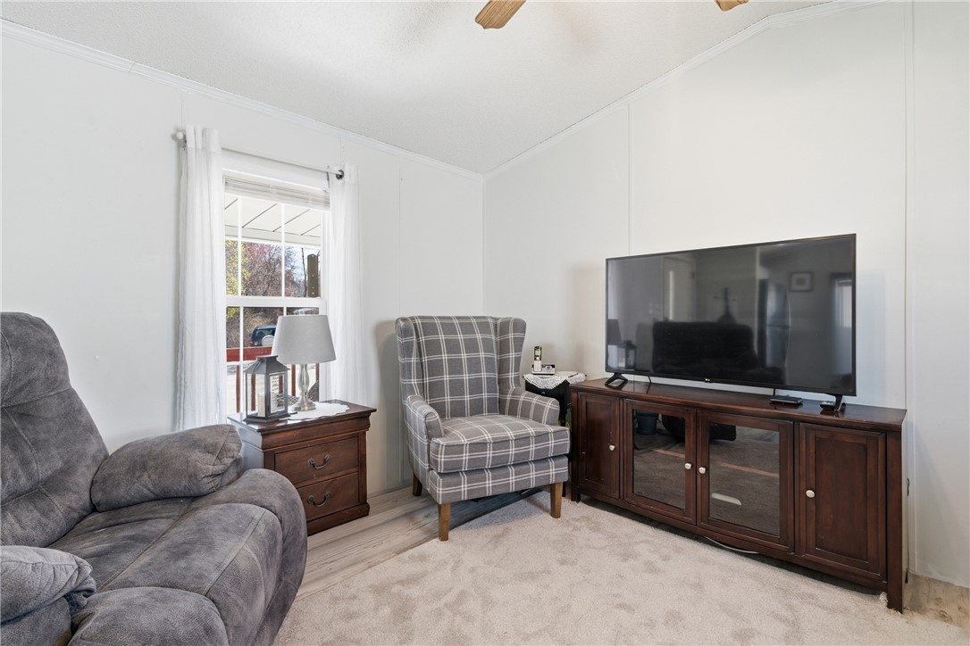 27 Woodward Road Lincoln, RI 02865 - Photo 7 of 20 Living room