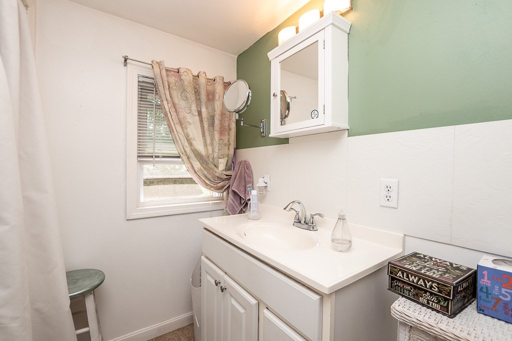 12 3rd Avenue Wareham, MA 02571 - Photo 20 of 33