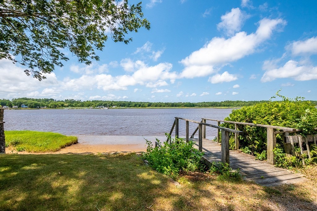 12 3rd Avenue Wareham, MA 02571 - Photo 4 of 33