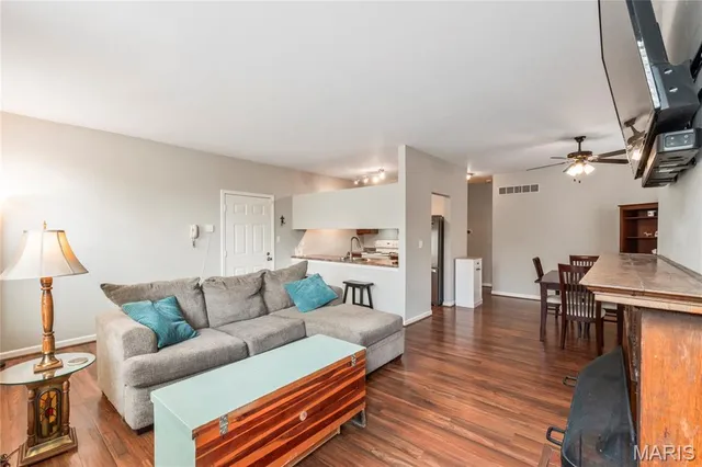 $185,000 | 2336 Rutger Street, Unit B, St. Louis, MO 63104