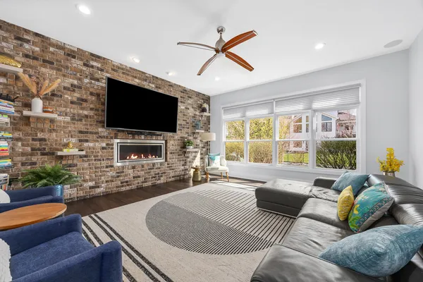 $1,425,000 | 4328 Winterberry Avenue, Naperville, IL 60564
