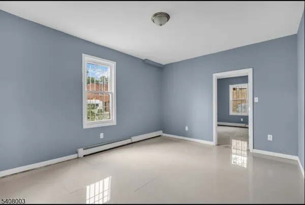 $2,000 | 568 Grove Street, Unit 2, Irvington, NJ 07111