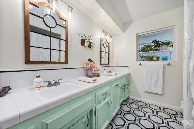 $424,950 | Undisclosed Address, Bakersfield, CA 93308