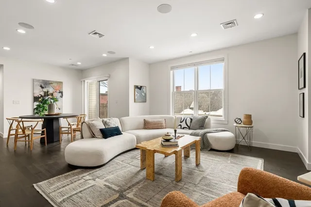 $1,079,000 | 309 E Street, Unit 36, Boston, MA 02127