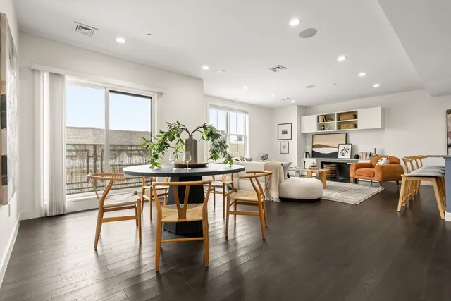 $1,079,000 | 309 E Street, Unit 36, Boston, MA 02127