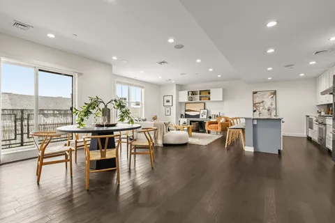 $1,079,000 | 309 E Street, Unit 36, Boston, MA 02127