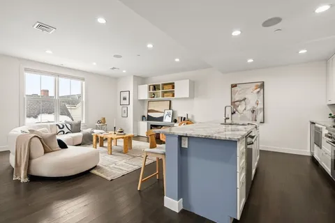 $1,079,000 | 309 E Street, Unit 36, Boston, MA 02127